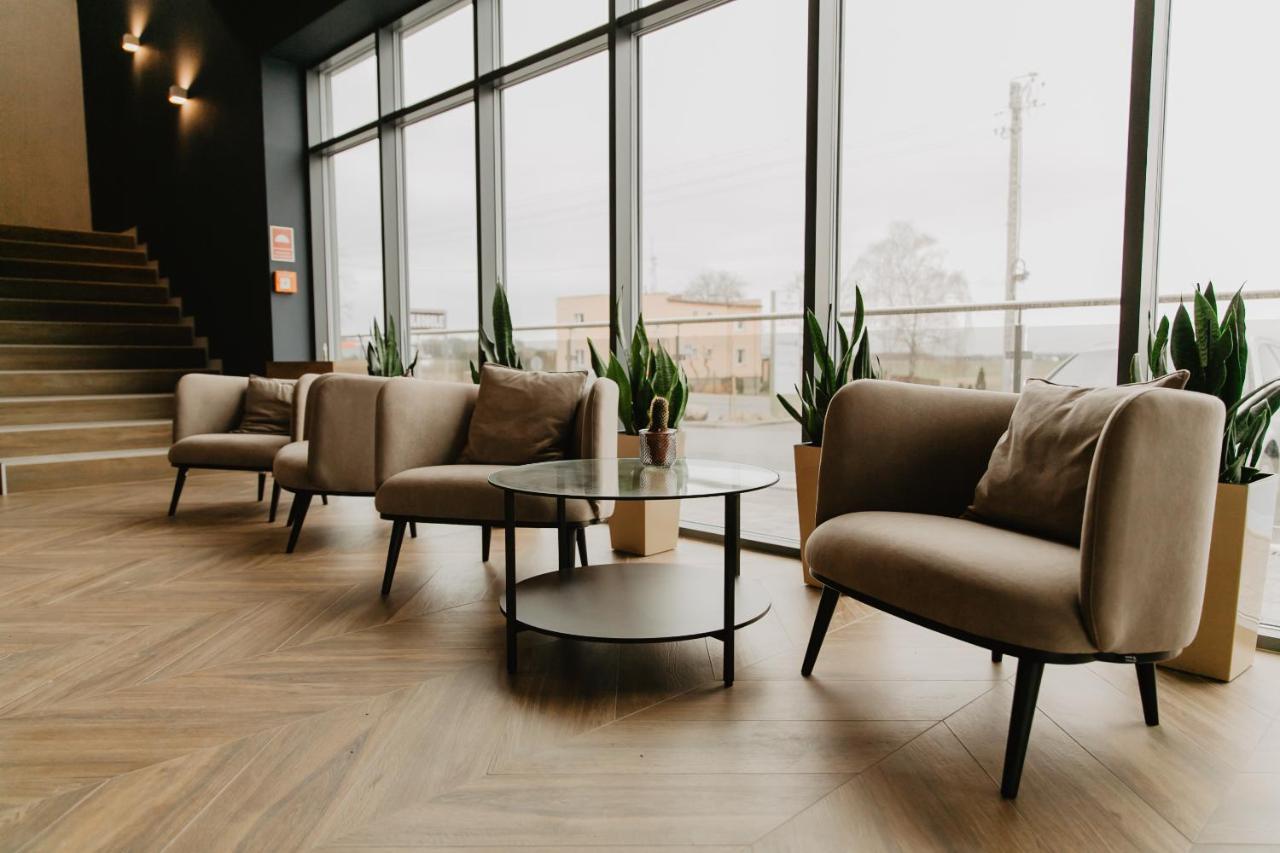 Molto Bene Hotel & Restaurant Skorcz エクステリア 写真