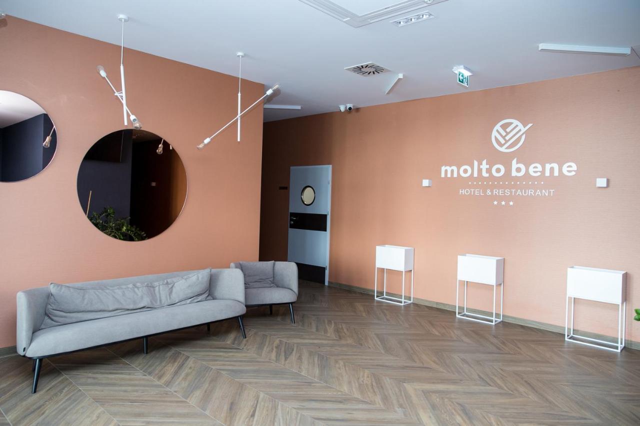 Molto Bene Hotel & Restaurant Skorcz エクステリア 写真