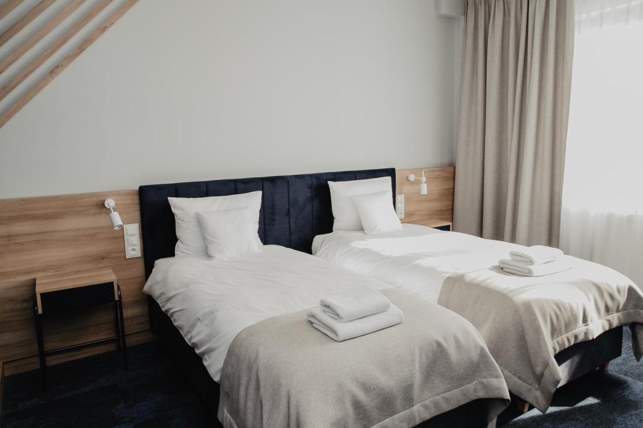Molto Bene Hotel & Restaurant Skorcz エクステリア 写真