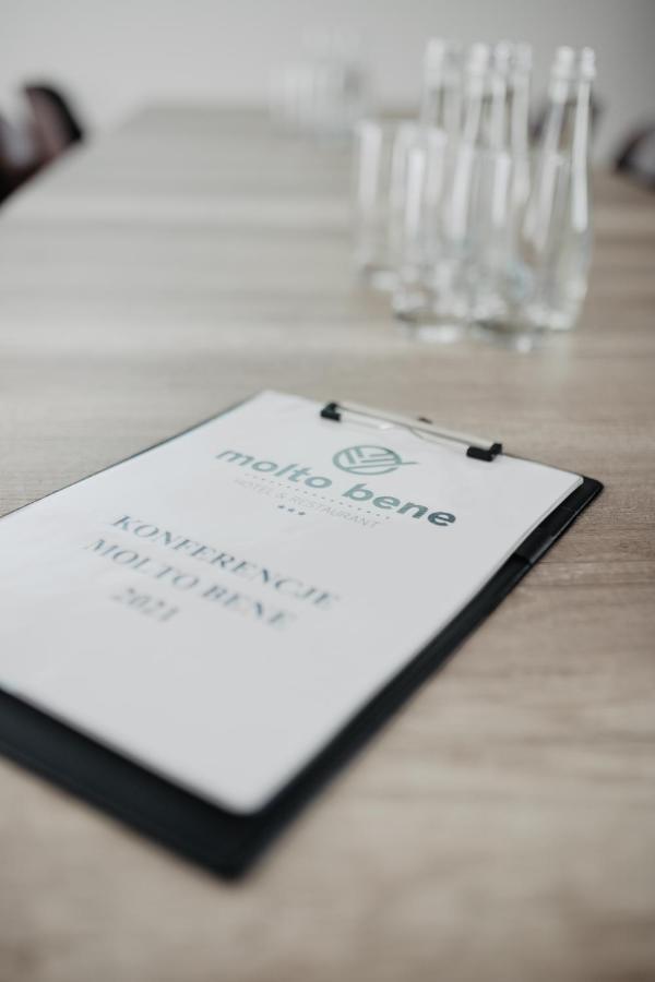 Molto Bene Hotel & Restaurant Skorcz エクステリア 写真