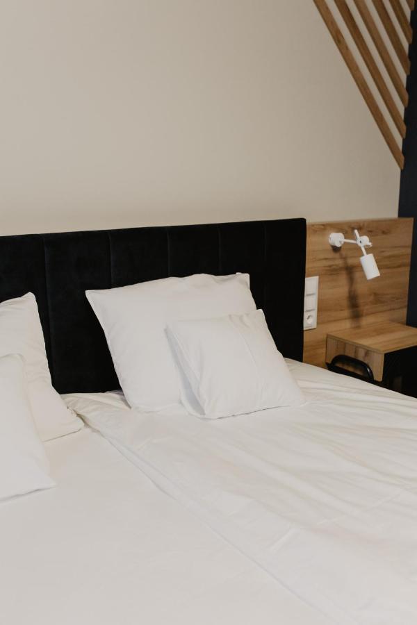 Molto Bene Hotel & Restaurant Skorcz エクステリア 写真
